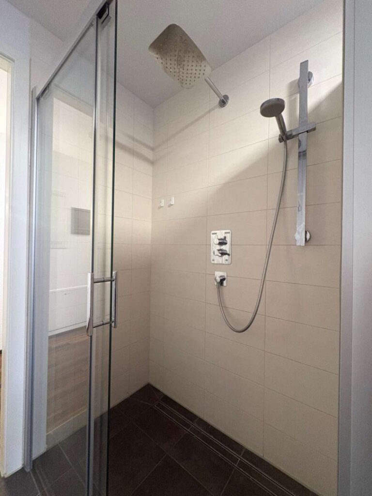 Badezimmer_Dusche